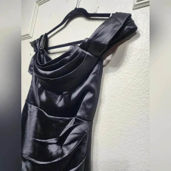 Lulus Stunning Arrival Black Satin Off-The-Shoulder Maxi Dress Wedding Prom - Picture 8 of 9